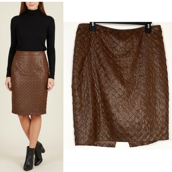 Per Se Dresses & Skirts - Per Se by Carlisle Brown Shimmer Faux Suede Textured Scale Pattern Skirt Sz. 10